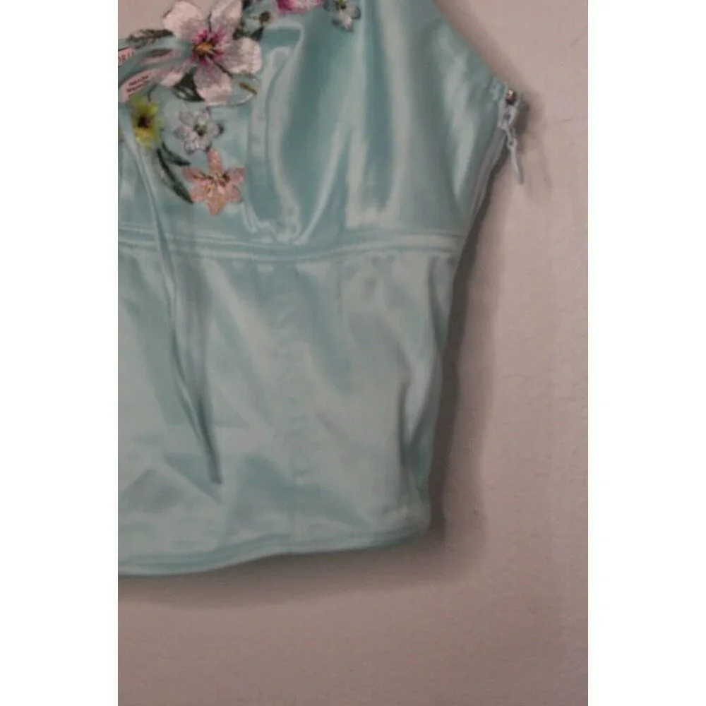 NWT Victoria Secret Lt. Blue/Green Lace Embellished Side Zip Cami Size Small - Picture 3 of 14